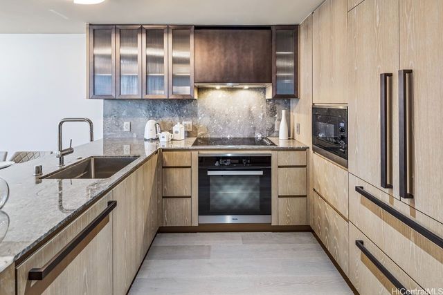 1000 Auahi Street 1307, Honolulu, HI 96814