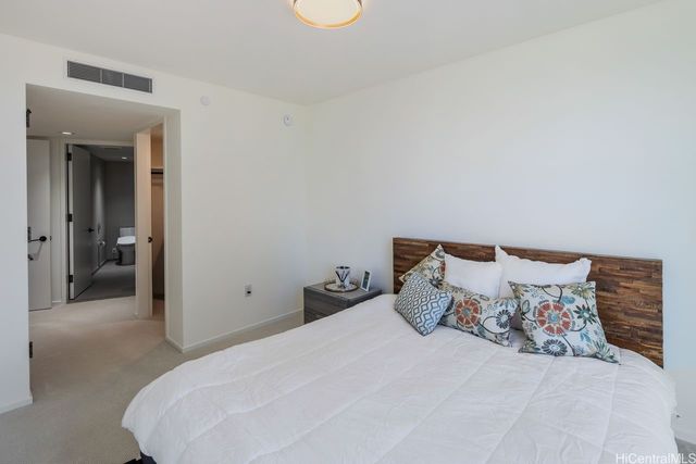 1000 Auahi Street 1307, Honolulu, HI 96814