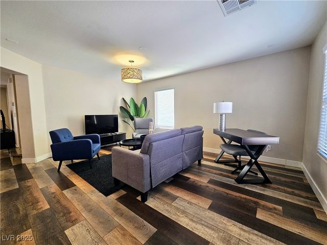 6790 Oak Mist Avenue, Las Vegas, NV 89139