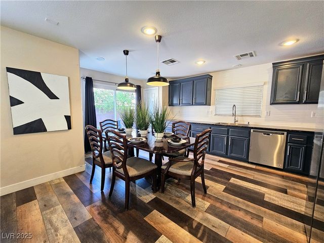 6790 Oak Mist Avenue, Las Vegas, NV 89139