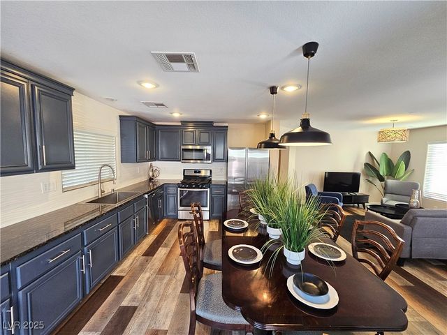 6790 Oak Mist Avenue, Las Vegas, NV 89139