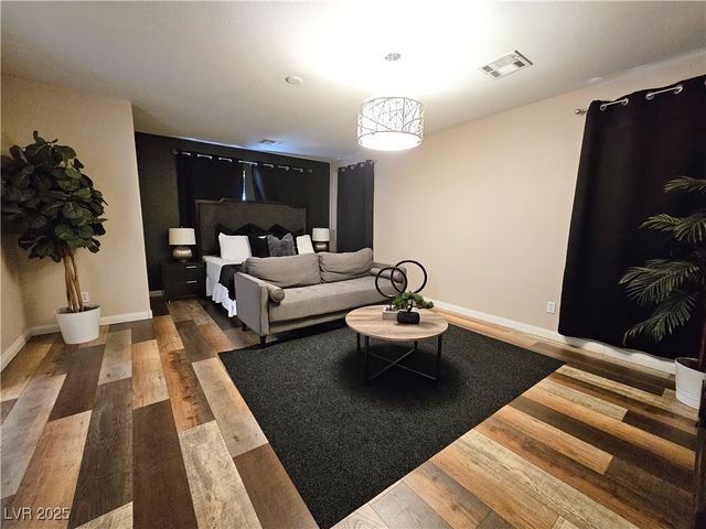 6790 Oak Mist Avenue, Las Vegas, NV 89139