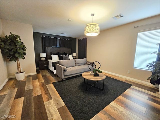 6790 Oak Mist Avenue, Las Vegas, NV 89139