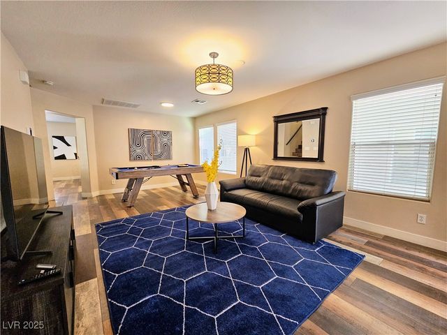 6790 Oak Mist Avenue, Las Vegas, NV 89139