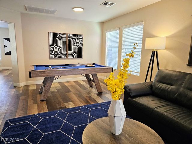 6790 Oak Mist Avenue, Las Vegas, NV 89139