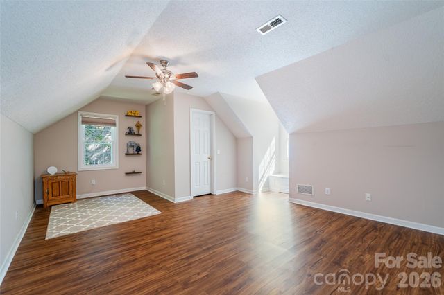 18 Friendly Way, Asheville, NC 28806