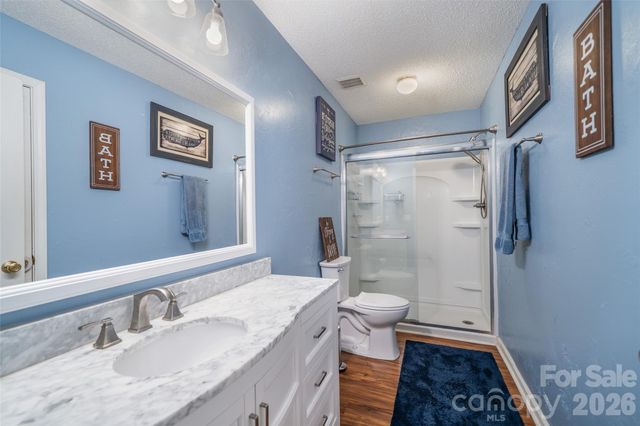 18 Friendly Way, Asheville, NC 28806