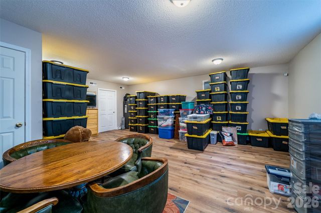 18 Friendly Way, Asheville, NC 28806