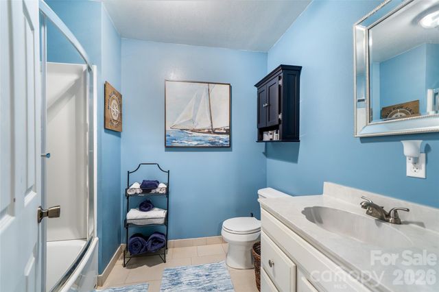 18 Friendly Way, Asheville, NC 28806