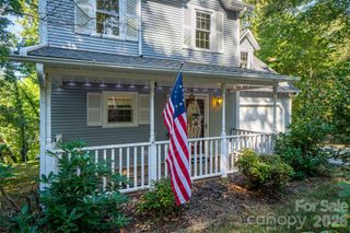 18 Friendly Way, Asheville, NC 28806