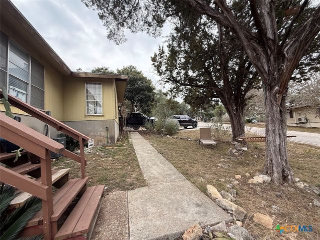 1800 Charter Oak, Canyon Lake, TX 78133