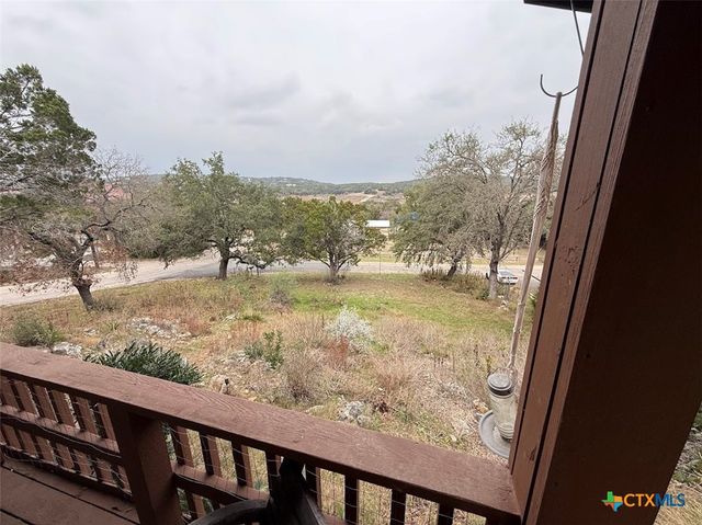 1800 Charter Oak, Canyon Lake, TX 78133