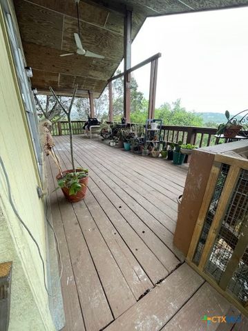 1800 Charter Oak, Canyon Lake, TX 78133