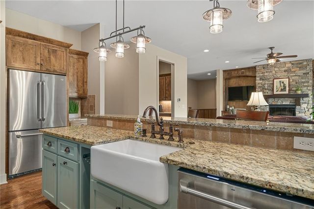 3565 W 193 Street, Stilwell, KS 66085