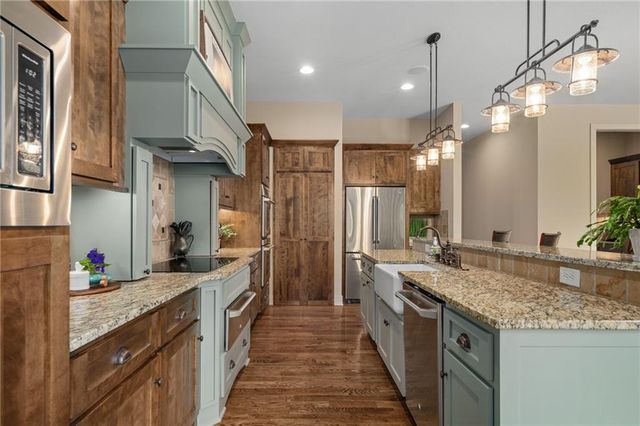 3565 W 193 Street, Stilwell, KS 66085