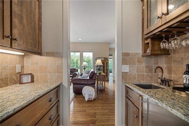 3565 W 193 Street, Stilwell, KS 66085