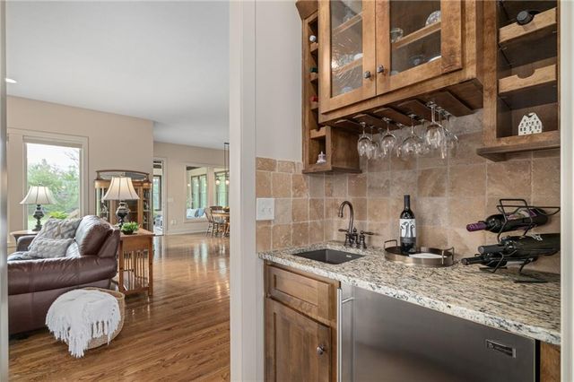3565 W 193 Street, Stilwell, KS 66085