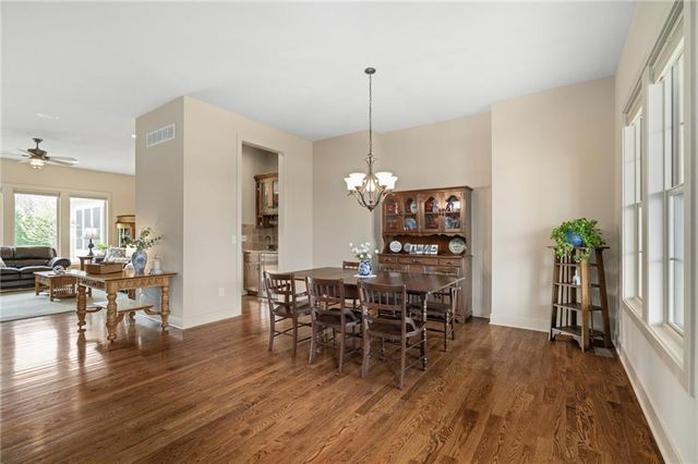 3565 W 193 Street, Stilwell, KS 66085