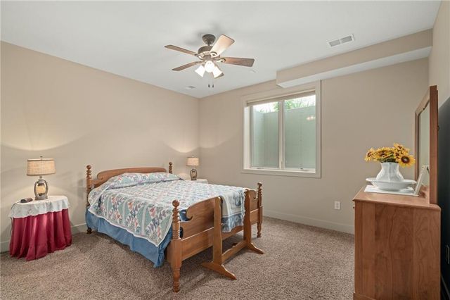 3565 W 193 Street, Stilwell, KS 66085