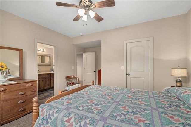 3565 W 193 Street, Stilwell, KS 66085