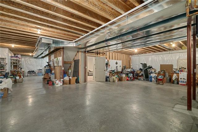 3565 W 193 Street, Stilwell, KS 66085