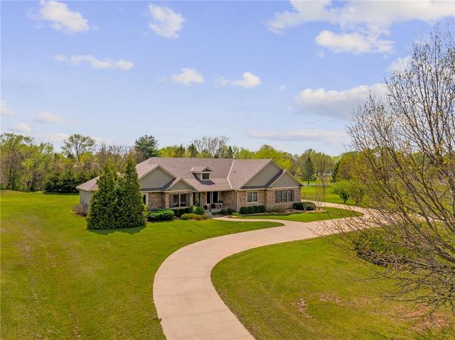 3565 W 193 Street, Stilwell, KS 66085