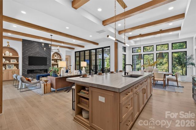 5555 Fairview Road, Charlotte, NC 28209