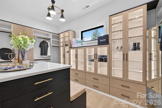 5555 Fairview Road, Charlotte, NC 28209