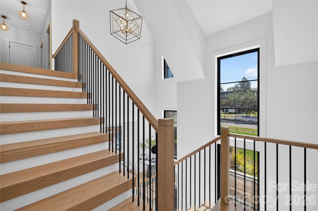 5555 Fairview Road, Charlotte, NC 28209