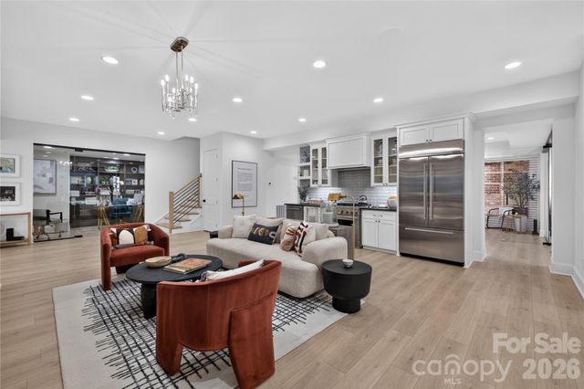 5555 Fairview Road, Charlotte, NC 28209