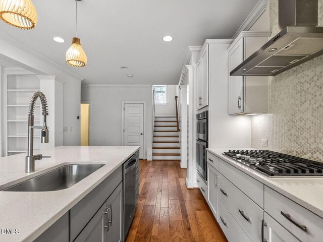 2117 Bee Cave Court, Apex, NC 27539