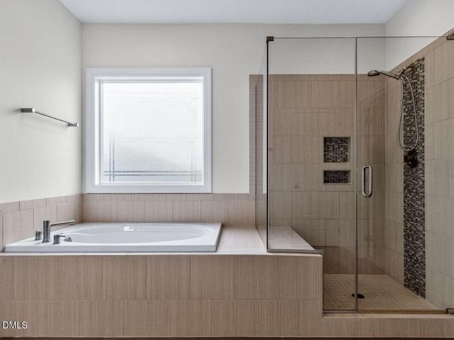 2117 Bee Cave Court, Apex, NC 27539