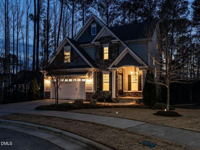 2117 Bee Cave Court, Apex, NC 27539