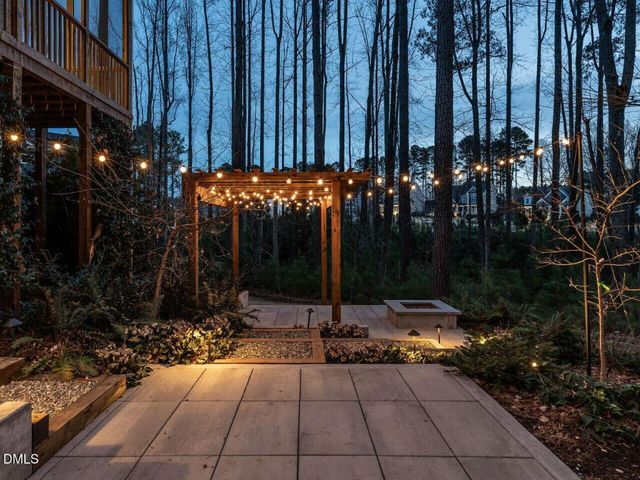 2117 Bee Cave Court, Apex, NC 27539