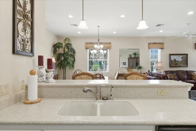 451 MOTORCOACH DRIVE S, Polk City, FL 33868