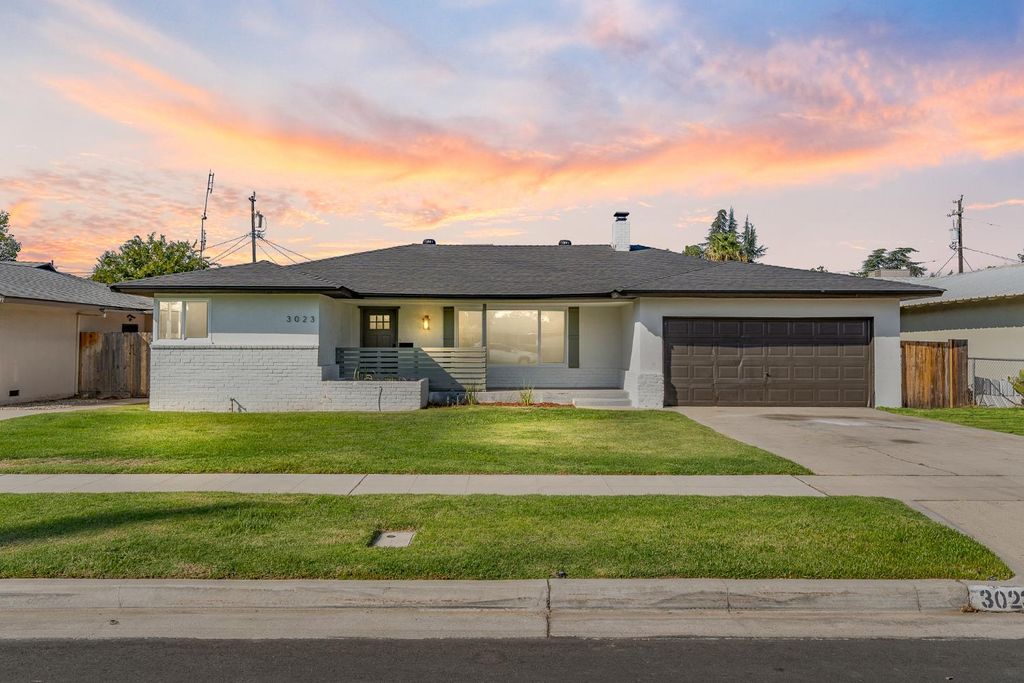 3023 E Robinson Avenue, Fresno, CA 93726