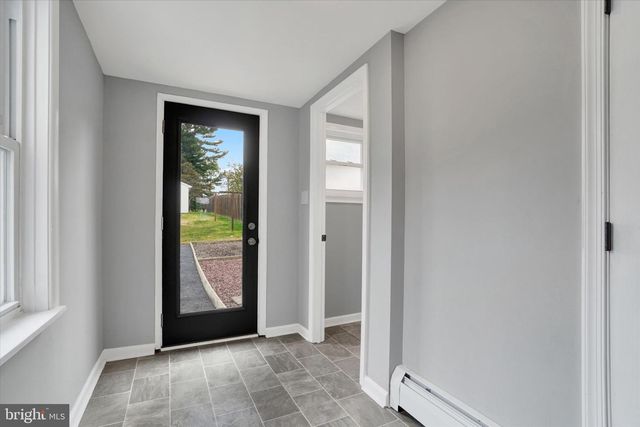 59 MAIN ST #306, Yorkana, PA 17402