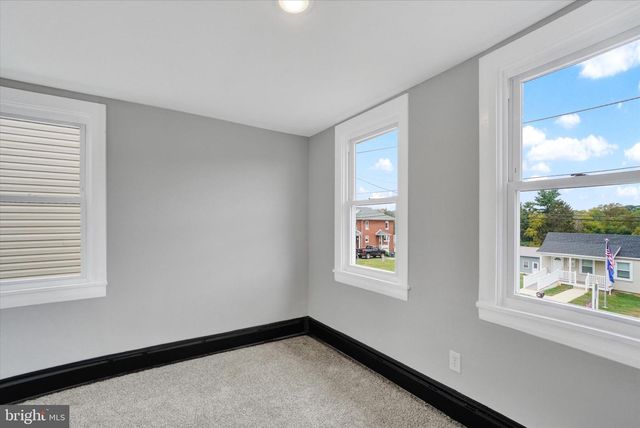 59 MAIN ST #306, Yorkana, PA 17402