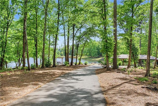 353 Moosehead Trail, Hoschton, GA 30548
