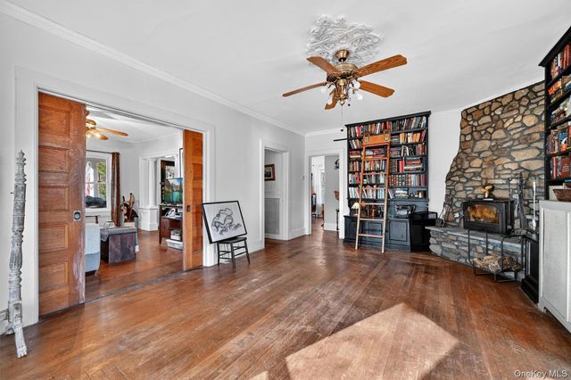 214 State Route 32 S, New Paltz, NY 12561