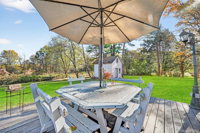 214 State Route 32 S, New Paltz, NY 12561