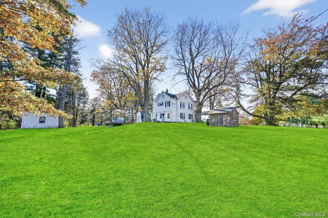 214 State Route 32 S, New Paltz, NY 12561