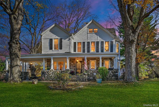 214 State Route 32 S, New Paltz, NY 12561