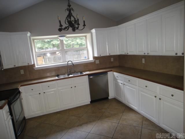 103 Drennan Drive, Beebe, AR 72012