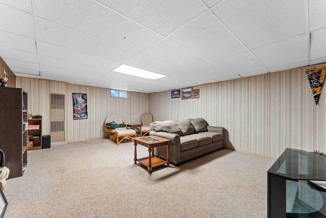 1315 APRIL LANE, Green Bay, WI 54304