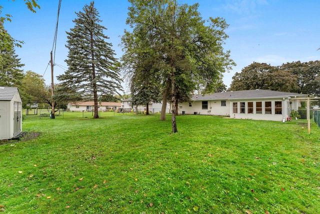 1315 APRIL LANE, Green Bay, WI 54304