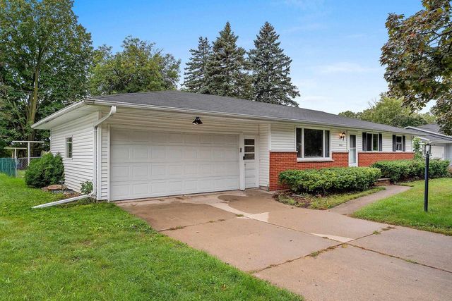 1315 APRIL LANE, Green Bay, WI 54304