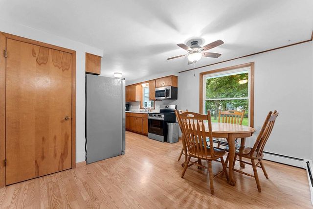 1315 APRIL LANE, Green Bay, WI 54304