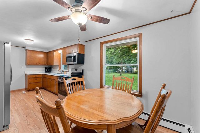 1315 APRIL LANE, Green Bay, WI 54304