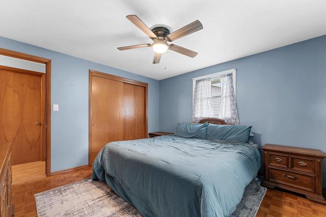 1315 APRIL LANE, Green Bay, WI 54304